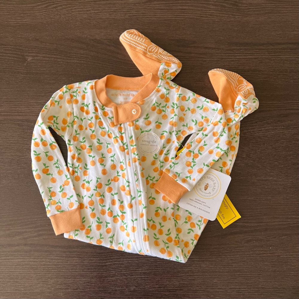 NWT Burt’s Bees footed pajamas 12M